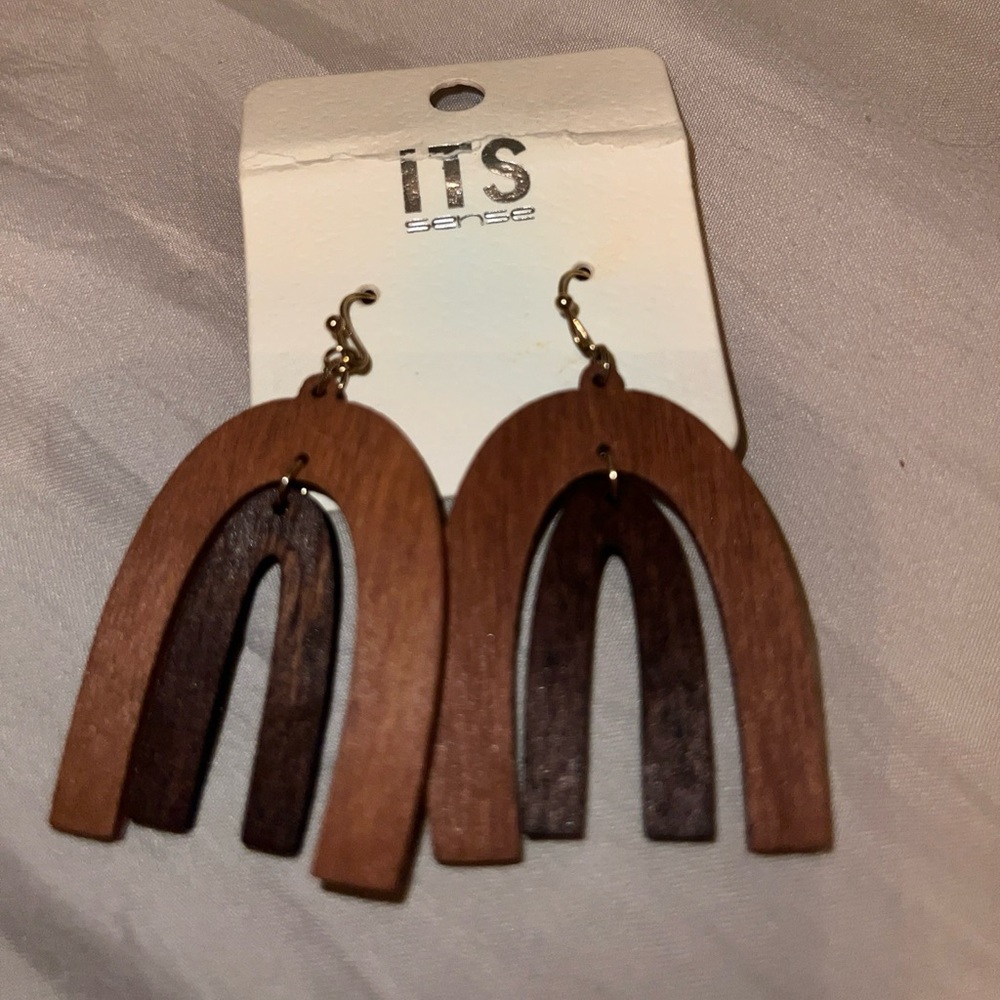 It’s Bohemian Gold Neutral Beige Wood Oval Arch Earrings U Shaped NEW
